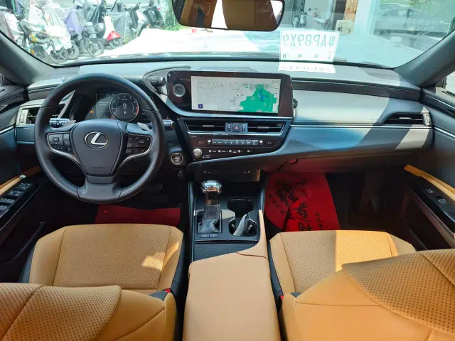 Lexus ES — Фото автомобиля 7