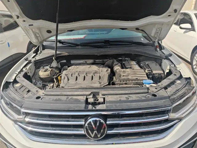 Volkswagen Tiguan L — Фото автомобиля 15