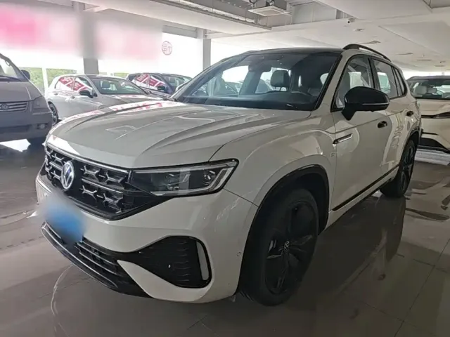 Фотография автомобиля — Volkswagen Tayron