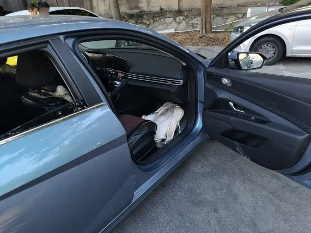 Hyundai Elantra — Фото автомобиля 19