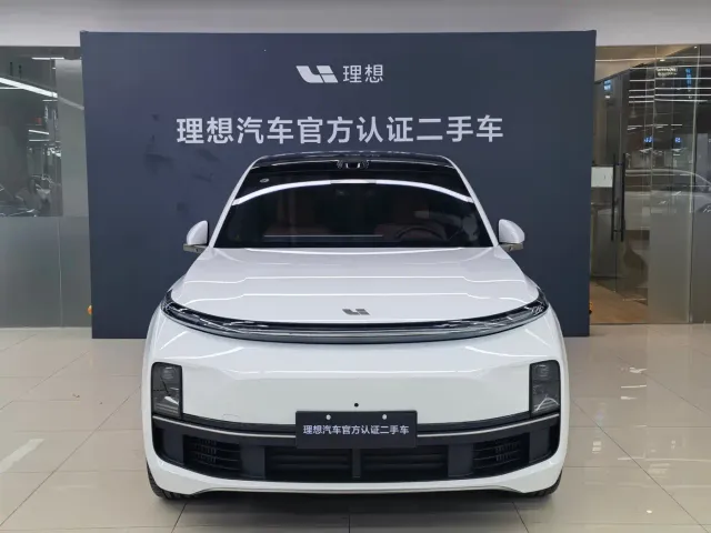 Li Auto L9 — Фото автомобиля 2