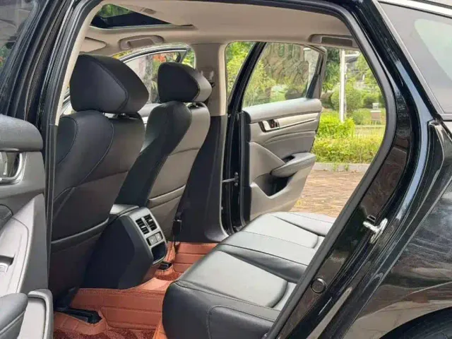Honda Accord — Фото автомобиля 7