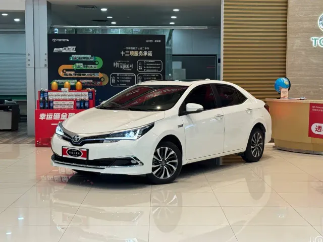 Фотография автомобиля — Toyota Corolla Twin Engine E+