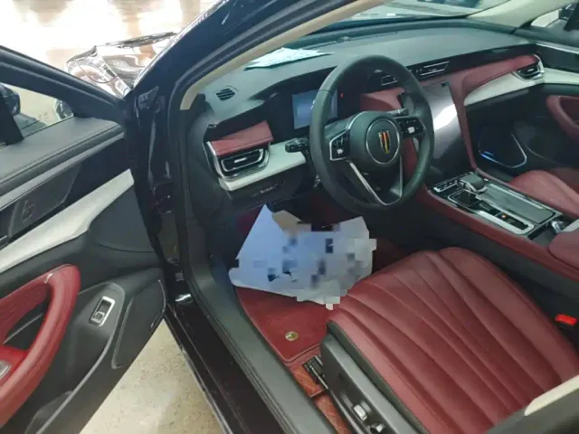 Hongqi H5 — Фото автомобиля 15