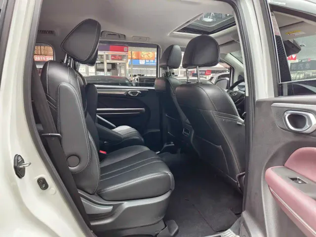 GAC Trumpchi M6 — Фото автомобиля 17