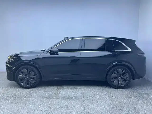Li Auto L7 — Фото автомобиля 10
