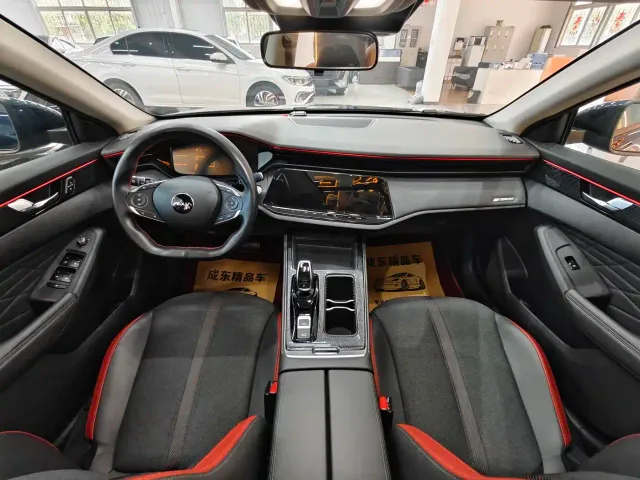 Dongfeng Yixuan MAX — Фото автомобиля 9