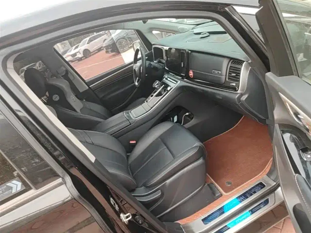 GAC Trumpchi M8 — Фото автомобиля 24