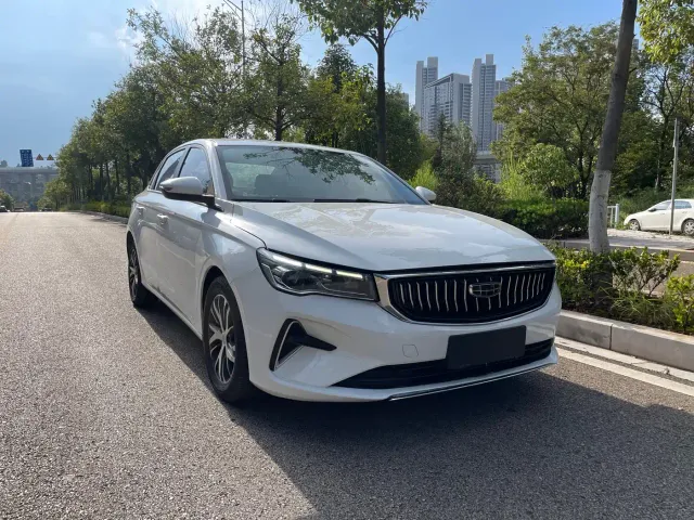 Geely Emgrand — Фото автомобиля 3