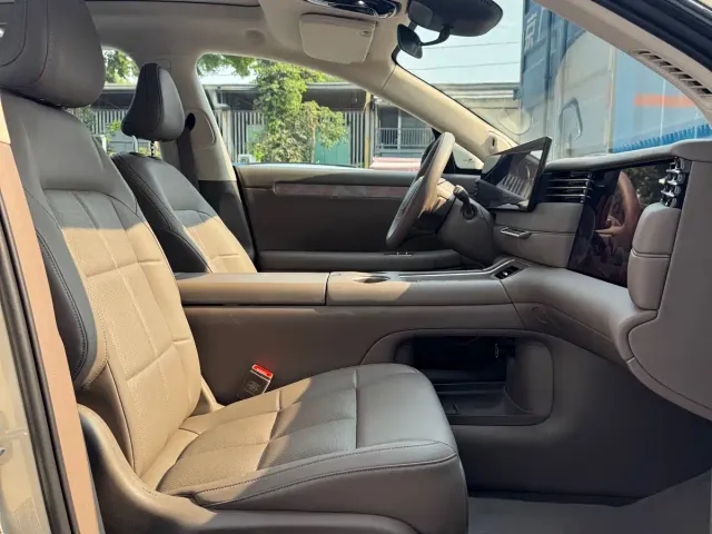 IM Motors LS6 — Фото автомобиля 18