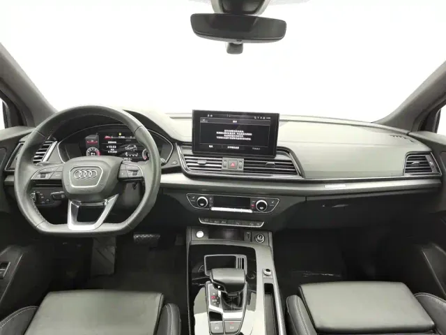Audi Q5L — Фото автомобиля 5