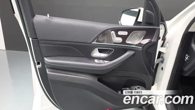 Mercedes-Benz GLE-Class — Фото автомобиля 13