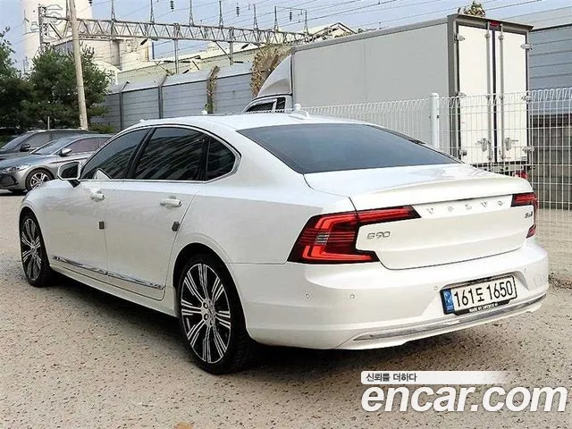 Вольво S90 — Фото автомобиля 3