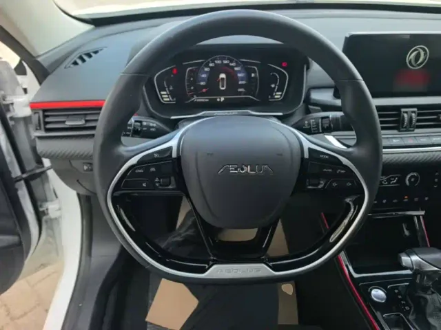 Dongfeng Yixuan — Фото автомобиля 10