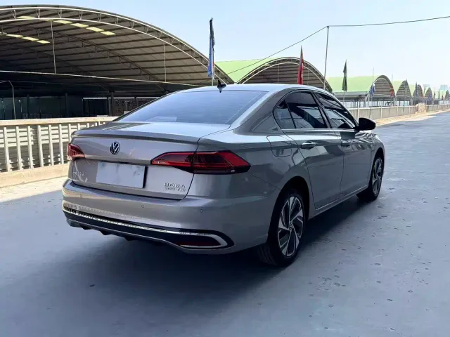 Volkswagen Bora — Фото автомобиля 6
