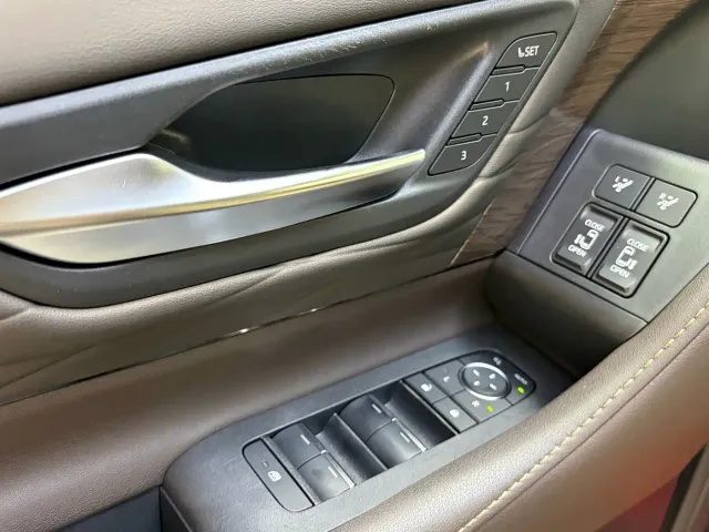 Toyota Alphard — Фото автомобиля 15