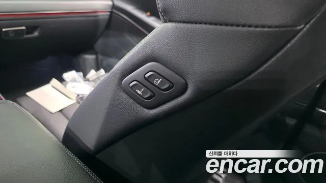 Genesis GV80 — Фото автомобиля 30