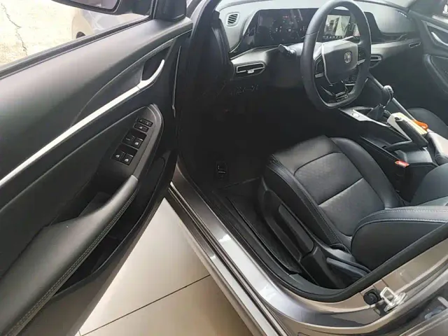 Changan Eado — Фото автомобиля 15