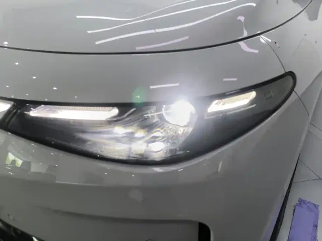 Leapmotor C10 — Фото автомобиля 5