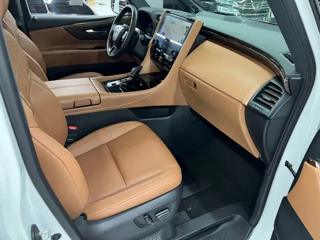 Toyota Vellfire — Фото автомобиля 23