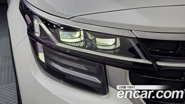 Kia Seltos New — Фото автомобиля 7