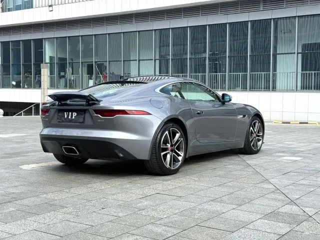 Jaguar F-Type — Фото автомобиля 12