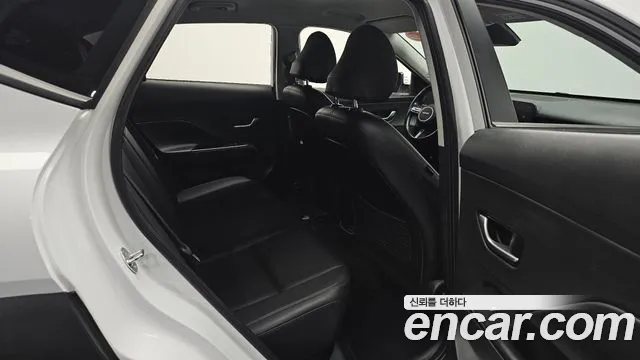 Hyundai Kona — Фото автомобиля 16