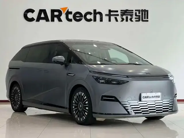 Xpeng X9 — Фото автомобиля 2