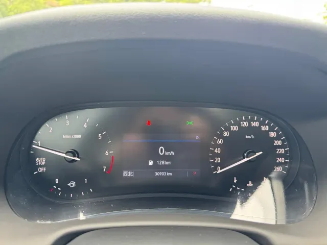 Buick Enclave — Фото автомобиля 10