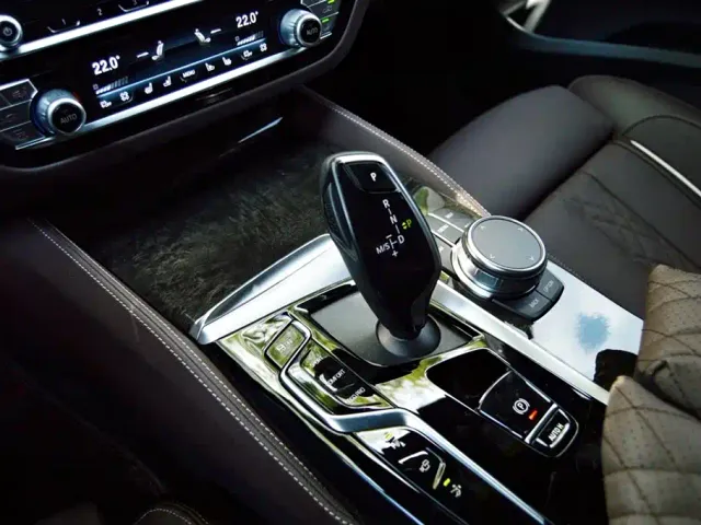 BMW 6 Series Gran Turismo — Фото автомобиля 13