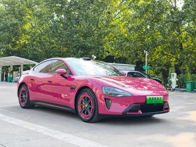 Xiaomi SU7 — Фото автомобиля 8