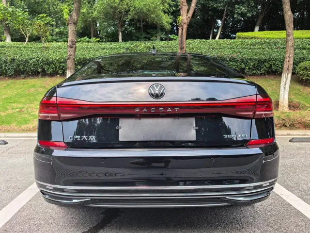 Volkswagen Passat — Фото автомобиля 5