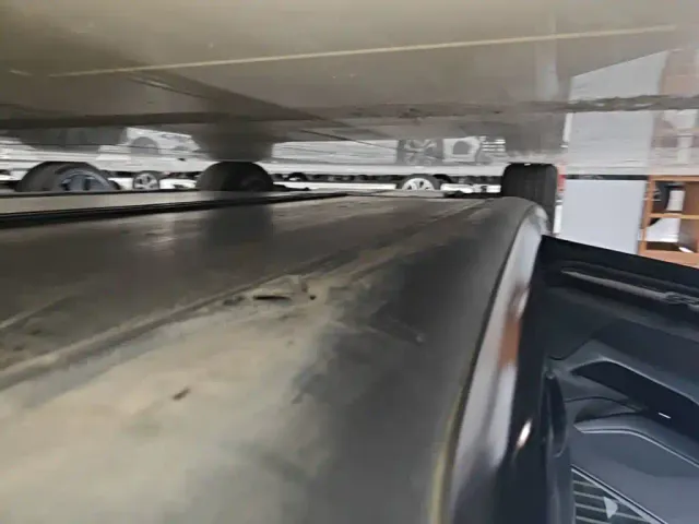 Tesla Model 3 — Фото автомобиля 21