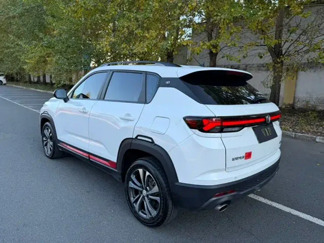 Changan CS35 Plus — Фото автомобиля 7