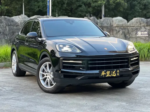 Porsche Cayenne — Фото автомобиля 3