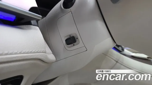 Mercedes-Benz EQS — Фото автомобиля 24