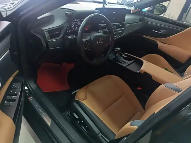 Lexus ES — Фото автомобиля 14