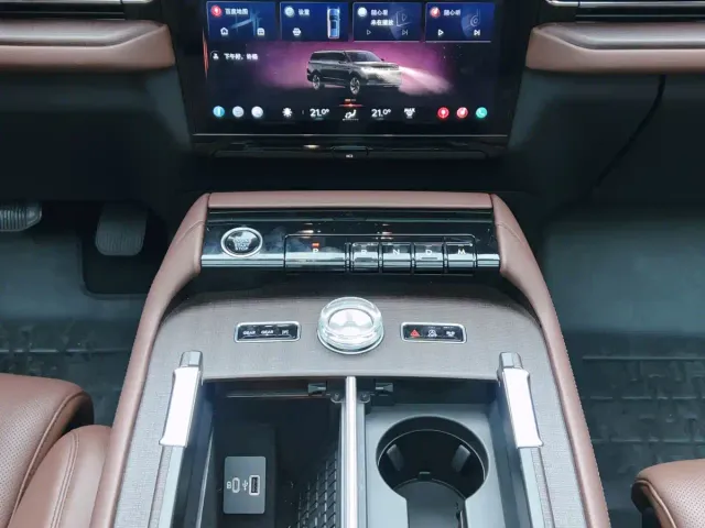 Lincoln Navigator — Фото автомобиля 13