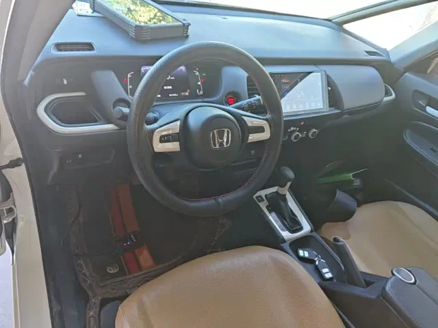 Honda Fit — Фото автомобиля 9