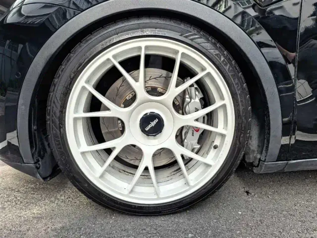 Tesla Model Y — Фото автомобиля 8