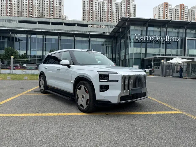 ZEEKR Zeekr 9X 2025 model Ultra Edition 70kWh — Фото автомобиля 3