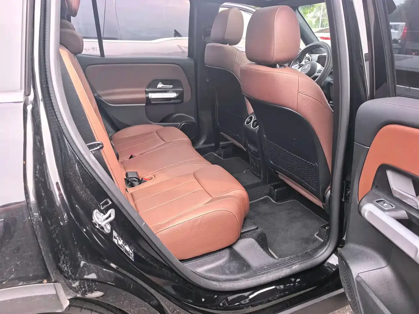 Mercedes-Benz Mercedes-Benz GLB 2025 GLB 220 Dynamic — Фото автомобиля 10