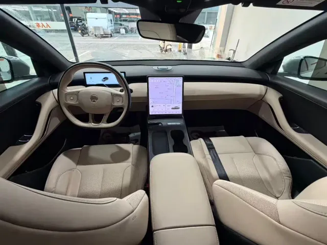 Nio ET5 — Фото автомобиля 15