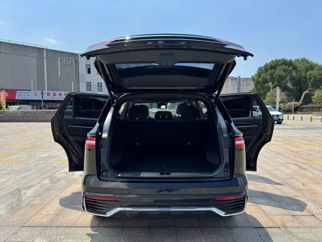 Geely Xingyue L — Фото автомобиля 18