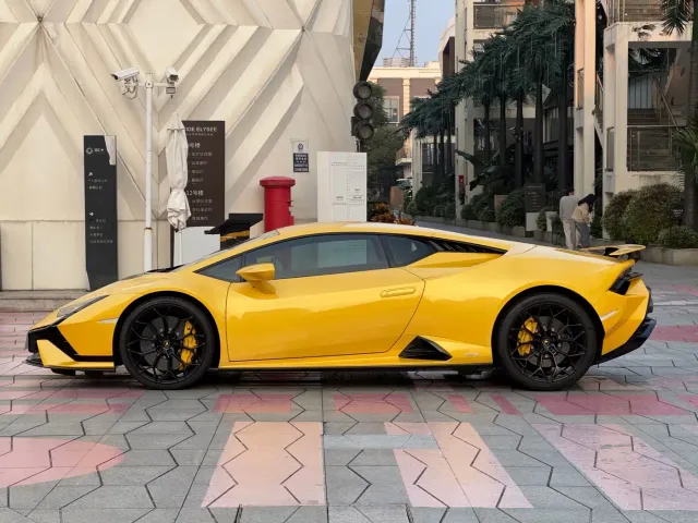 Lamborghini Huracan — Фото автомобиля 7