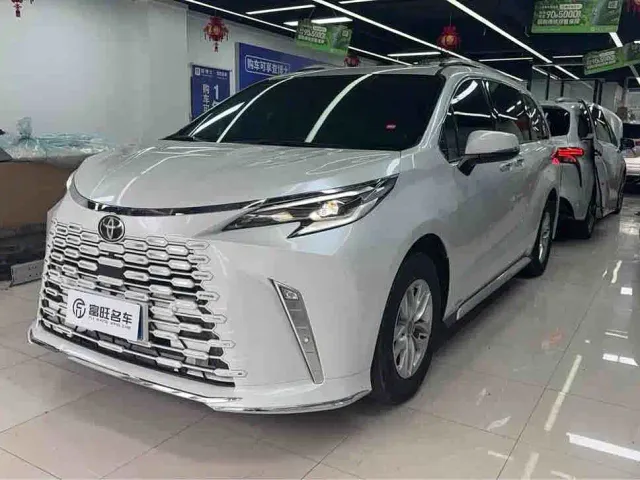 Фотография автомобиля — Toyota Granvia