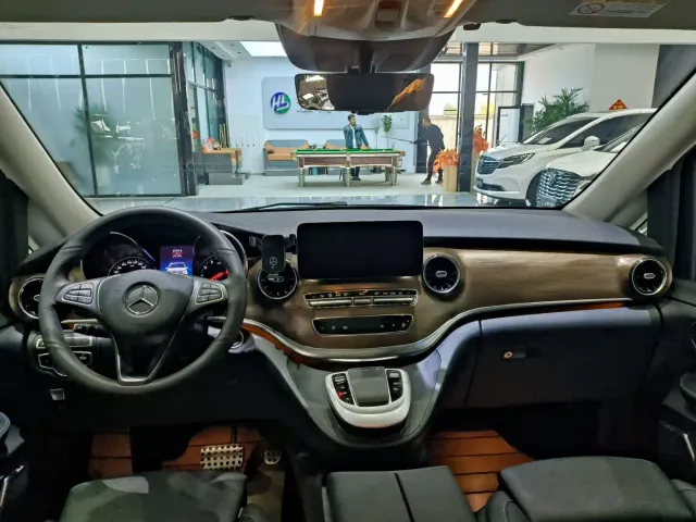 Mercedes-Benz V-Class — Фото автомобиля 5
