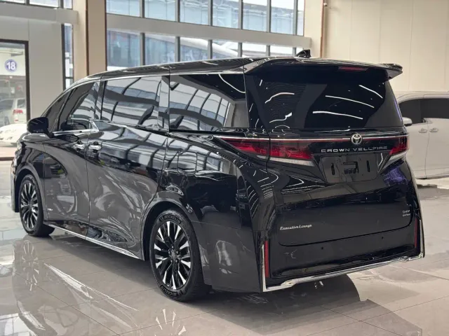 Toyota Vellfire — Фото автомобиля 8