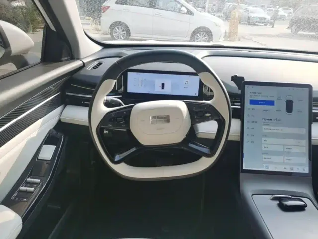 Geely Galaxy L6 — Фото автомобиля 10