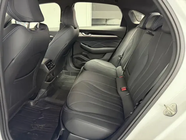 Geely Xingrui — Фото автомобиля 6